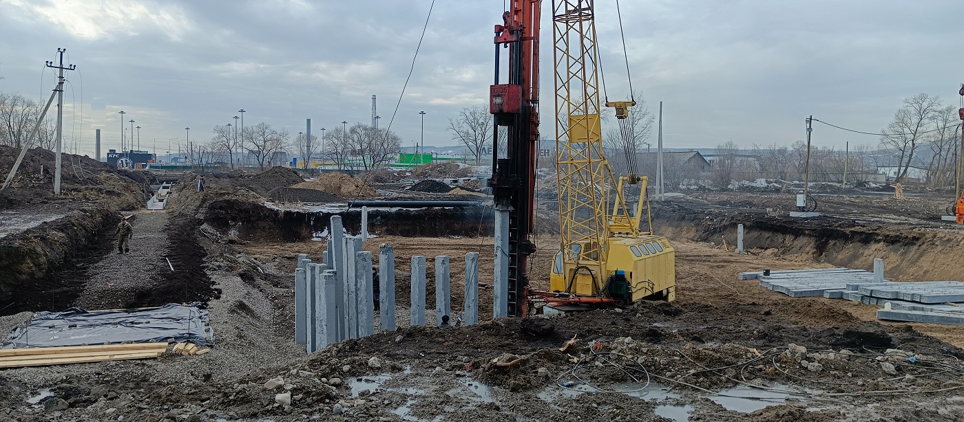 Аренда сваебоя для забивки бетонных свай в Крыме